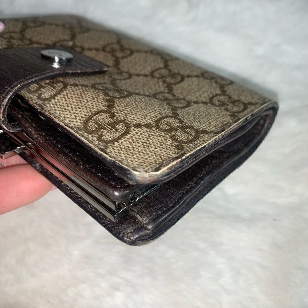 Authentic GUCCI GG Logo Kisslock Wallet - Picture 12 of 13